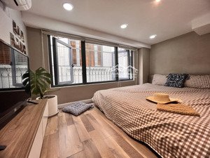 căn hộ 100m2 cửa sổ rộng đầy đủ tiện nghi tại phường 2,phú nhuận