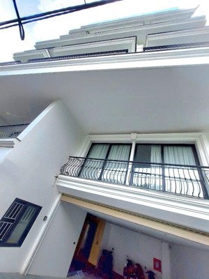bán nhà âu cơ 145m2, 9 tầng giá: 41 tỷ. tây hồ
