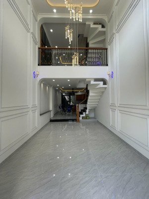 ngay chợ hiệp bình gần gigamall, nhà 5 tầng 51m², hxh 7m, di chuyển nhanh phạm văn đồng. giá 7,9 tỷ