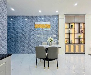 nhà thật. hẻm xe hơi, nội thất đẹp quang trung, gv. gần 50m2, chỉ 5,6 tỷ tl