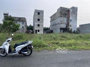 tôi chủ đất cần bán 2 lô liền kề 10x26 trong kdc tân đô