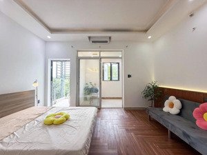 căn hộ studio ban công full nội thất ngay công viên hoàng văn thụ - ngã tư bảy hiền
