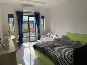 khai trương phòng có ban công - full nội thất - máy giặt riêng ngay cầu sài gòn - landmark 81