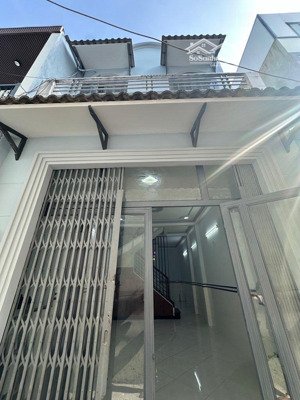 nhà phạm văn chiêu p14 gần siêu thị emart 45m2( 4,2 x 11) sổ hồng riêng hoàn công chỉ 4,8 tỷ