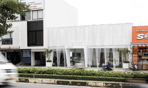 cho thuê nhà mp tràng thi - hoàn kiếm, diện tích 280m2, mặt tiền 16m, giá thuê 190tr, vào ngay