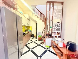 bán nhà an dương vương - tây hồ - 30m2*5 tầng - cách ô tô tránh 50m - sổ đỏ - giá hơn 6 tỷ