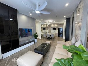 chính chủ bán ch 120m2, 3n2vs, sẵn sổ, ban công đông nam - giá 9,5tỷ tại golden land. lh 