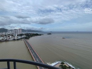 bán nhanh giá rẻ căn góc biển hoa hậu 34, ko ai bán. mường thanh 04 trần phú