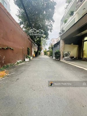 biệt thự lô góc 3 tầng hẻm 6m thông đường trường chinh, dt 137m2 (8.5 x 16), nội thất cao cấp.