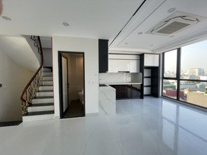 bán nhà mới 6t phân lô oto tránh oto vào nhà - phố kim đồng - đi bộ ra bến xe giáp bát 300m