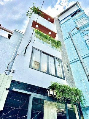 nhà mới : 3 tấm / đường duy tân p.15 q.phú nhuận (5.99 tỷ )