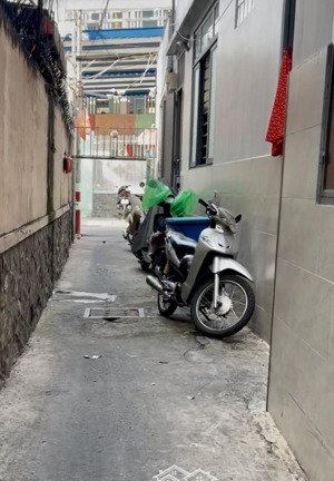 bình thạnh - 4 tầng btct (3,6m x 10m) - 5pn - hẻm thông giáp mặt tiền - nhỉnh 6 tỷ