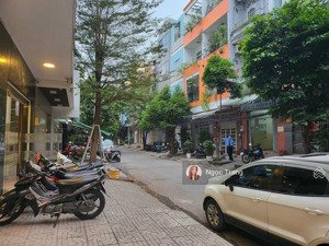 cần bán lại chdv đang khai thác dòng tiền ổn định 30tr/th nguyễn hữu cảnh- gần kề metro nhà đẹp