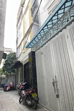 nhà 4tầng,khu phân lô- phan văn trị- bình thạnh ngay ngã 5 bình hoà- chu văn an