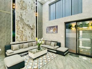 chính chủ cần bán chung cư 3n golden land 10,35 tỷ dt 115m2.lhe 