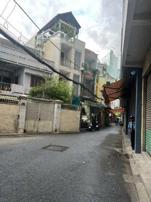 nhà nát tiện xây mới hầm 7 tầng.8m5x27/ cn 228m2/ giá bán 45 tỷ ngay sân bay tân sơn nhất