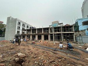 bán nhà gần quận uỷ hoàng mai 32m, 5 tầng, thang máy, ô tô đỗ cửa, giá 7tỷ1