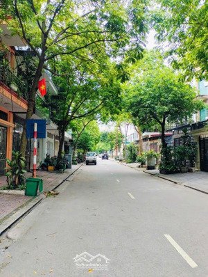 sos! bán nhà kđt văn quán, dt 70m, 4t, vỉa hè, ô trô tránh, kinh doanh, nhà đẹp, giá 18 tỷ.