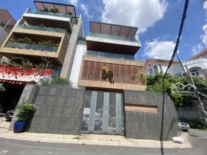 biệt thự hồ bơi phong cách âu châu đường nguyễn văn hưởng, thảo điền. 350m2- 4 tầng- giá 105tỷ