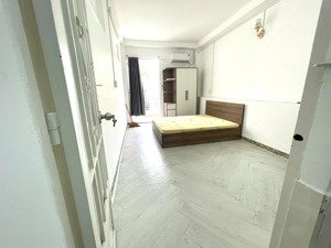 chdv ngay phan đăng lưu trống sẵn full nội thất, ban công, tách bếp 5tr4