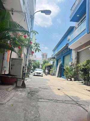 siêu phẩm - ngã tư bốn xã - ngang khủng 8.5m - xe tải đậu cửa - có dòng tiền - nhỉnh 7 tỷ tl.