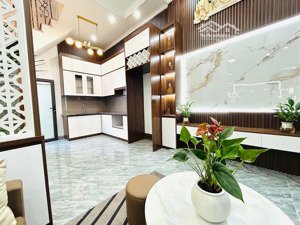 bán nhà minh khai ~ 30m x5 tầng, mt 3m8, ngõ nông, ba gác tránh sh, gần oto, ở ngay