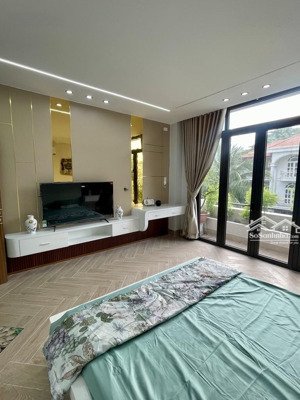 bán nhà hẻm xe hơi sát lê văn quới, 75m2, có phòng xông hơi, thang máy, nhỉnh 7 tỷ.