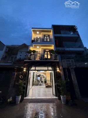 căn nhà riêng 3 tầng tọa lạc tại huỳnh tấn phát, nhà bè, hồ chí minh diện tích 60m2, ko gian đẹp