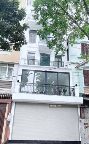 cho thuê nhà 21a ngõ 78 duy tân phố kinh doanh làm showzoom , phòng khám, spa làm đẹp