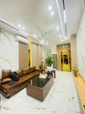 trung tâm hoàng mai - tân mai phân lô ô tô tránh - vỉa hè kinh doanh tốt nhỉnh 20 tỷ