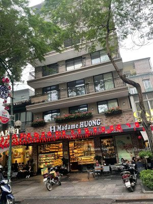 siêu phẩm cho thuê nhà mặt phố nguyễn trường tộ, dt: 150m2 x 6t,mt: 10m nhận diện đỉnh có thang máy