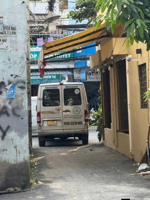 hẻm ô tô 16 chỗ tận cửa, cách 30m tới mt nguyễn văn khối, p8, gò vấp, 5 phòng 7,2 tỷ(tl mạnh)