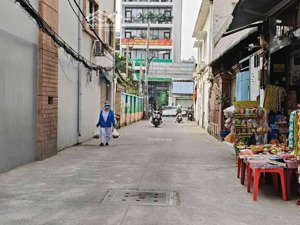 bđ/nhỉnh nhẹ 10tyxxx - nhà đúc 5 tầng nở hậu tài lộc , nằm ngay hàng xanh - lh ms vân