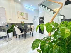 bán gấp nhà nguyễn văn đậu bình thạnh,hẻm xe hơi tặng nội thất xịn,chỉ 4,95 tỷ