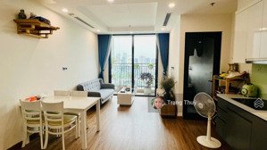 chính chủ bán căn 2n2vs toà g2 greenbay mễ trì, sẵn sổ gd ngay.lh 