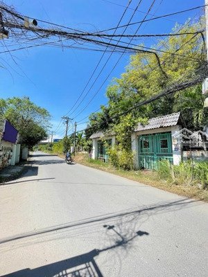 bán nhà góc 2 mặt tiền đường bưng ông thoàn phường phú hữu quận 9