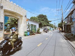 bán nhà cấp 4 mặt tiền đường số 1 phường long trường quận 9