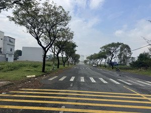 siêu phẩm lô vip đường trần hữu dực ngay chợ đông hải