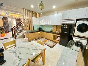 nhà đẹp lô góc, gần metro cách mạng tháng 8, quận 3, 4 tầng, 57m2, gần hxh, 11.75 tỷ