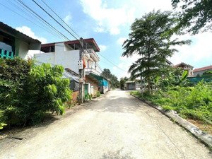 bán lô đất 67.3m,kim bông,tân xã,thạch thất, hà nội
sổ đỏ chính chủ cách trường fpt 1km