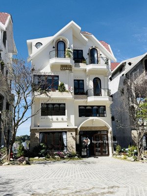 villa trịnh hoài đức phường 11 đà lạt 24tỷ