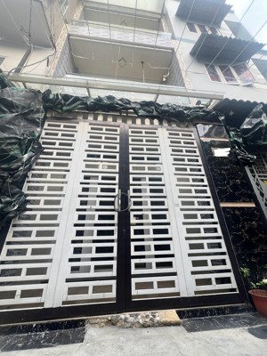 hẻm 6m phạm văn hai giáp lê văn sỹ, 3 tầng 46m2(4x12m) ngay sân bay