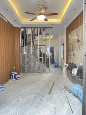 thọ am, đông mỹ, thanh trì - mặt trục chính, ngõ thông, ô tô đỗ cửa, bãi xe sát nhà, gần trường học