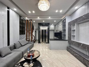 cực hót! liễu giai phố vip! thang máy xịn xò, ngõ thông, ba gác chạy, 15m ra ô tô, sổ cc, 45m2*6t