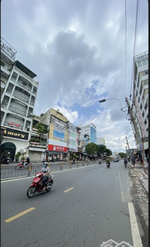 bán nhà đề thám, quận 1 hẻm xe hơi chỉ 5m ra mặt tiền - dòng tiền 9%/năm - 4 tầng btct - 7 chdv