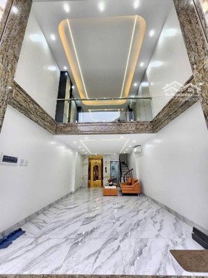 mặt phố đền lừ 7 tầng thang máy ô tô tránh hàng hiếm 40m