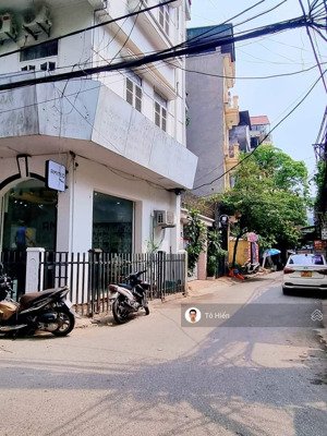 chủ mót bán - phân lô hoàng cầu - 90m2 bán đất tặng nhà - ô tô tránh - 2 mặt thoáng - sau quận ủy