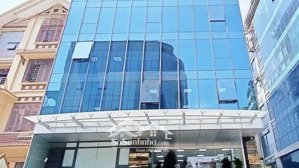 bán nhà mặt phố hào nam, dt 100m2 x 3 tầng, mặt tiền 9m, lô góc, giá 60 tỷ.