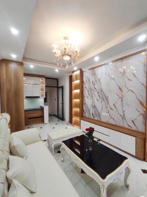 phố thái thịnh, 2 thoáng ở ngay, ô tô đỗ sát nhà, ngõ thông kinh doanh, 38m2 x 5 tầng