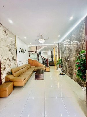 gấp! nhà đẹp tây sơn, ngõ thông, oto đỗ cách 30m, sát phố, full nội thất, ở ngay, 39m2 x 5t